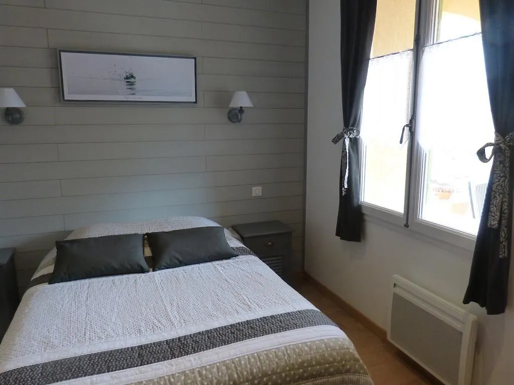 Gîte du Pagoulin - Chambres d'hôtes Hyères Couette-café
